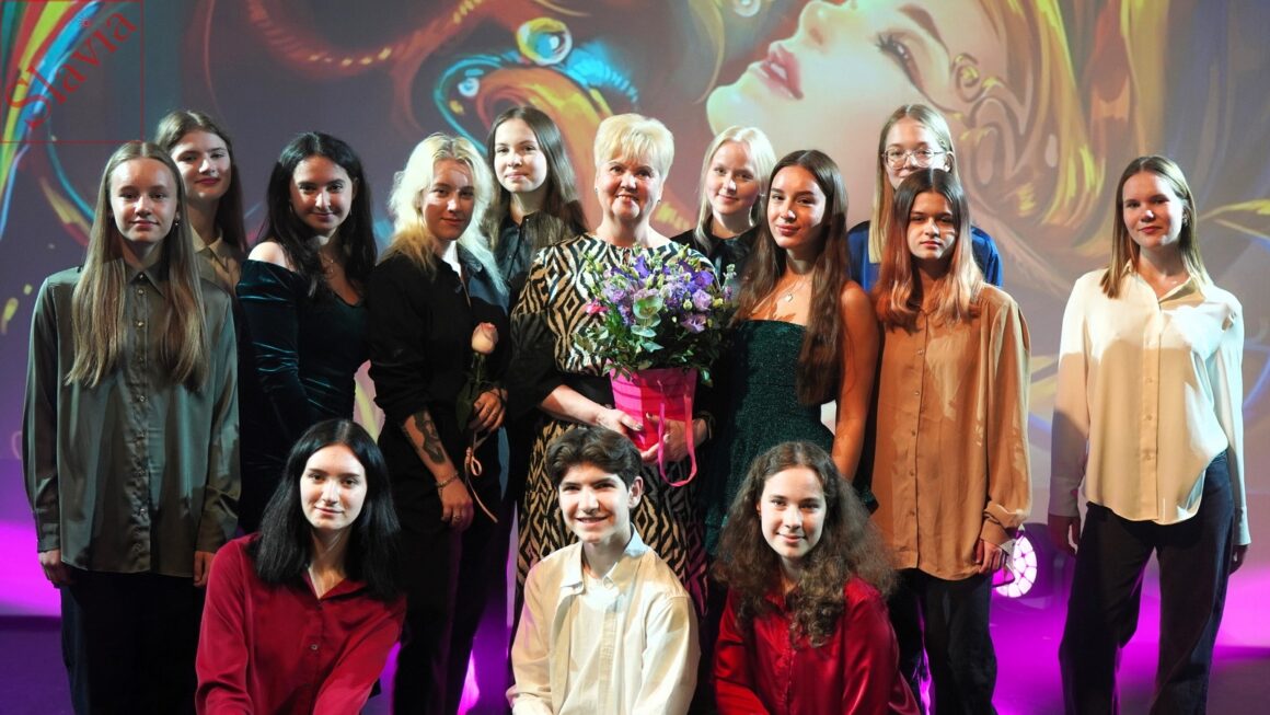 Дни славянской письменности и культуры 2024: юбилейный концерт детской вокальной студии «Кнопочки»