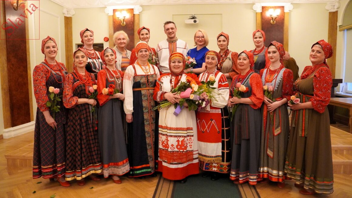 Vene rahvalaulu kontsert «Laulusillakesed»